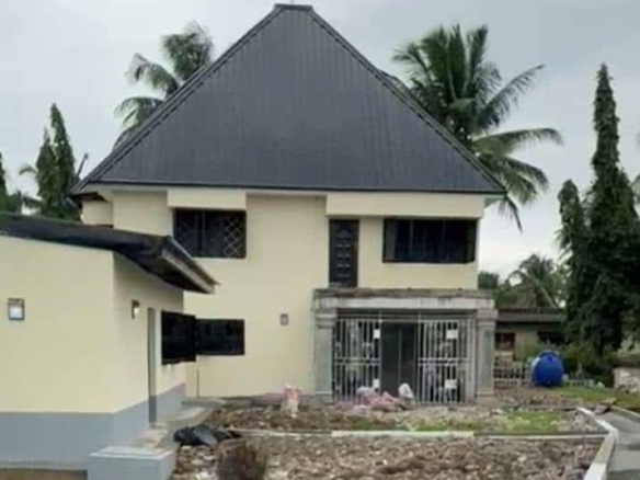 DETACHED 4 BEDROOM DUPLEX WITH BOY'S QUARTER