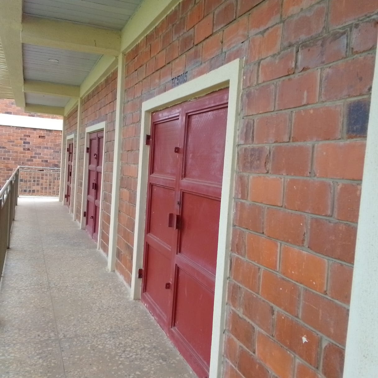 LOCK-UP SHOPS AT URBAN SHELTER